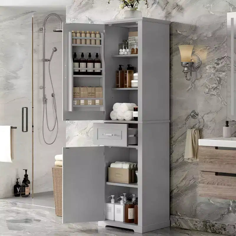 Mobiletto bagno a colonna alto con ante di due dimensioni e ripiano regolabile