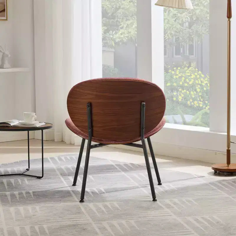 Sedia a conchiglia Mid-Century Modern con base a treppiede - Pelle nera e finitura noce