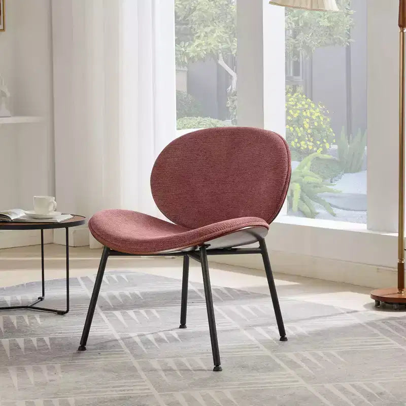 Sedia a conchiglia Mid-Century Modern con base a treppiede - Pelle nera e finitura noce
