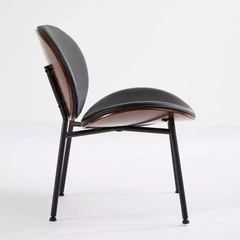 Sedia a conchiglia Mid-Century Modern con base a treppiede - Pelle nera e finitura noce
