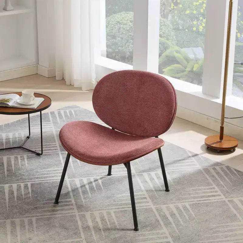 Sedia a conchiglia Mid-Century Modern con base a treppiede - Pelle nera e finitura noce