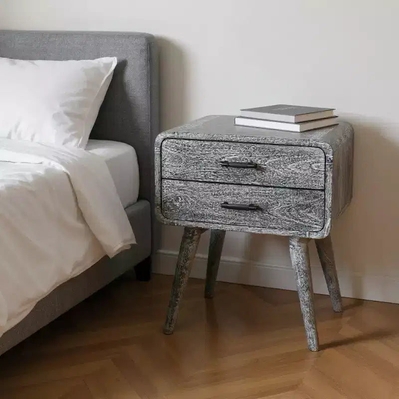 Comodino grigio anticato in legno massiccio da 56 cm con due cassetti