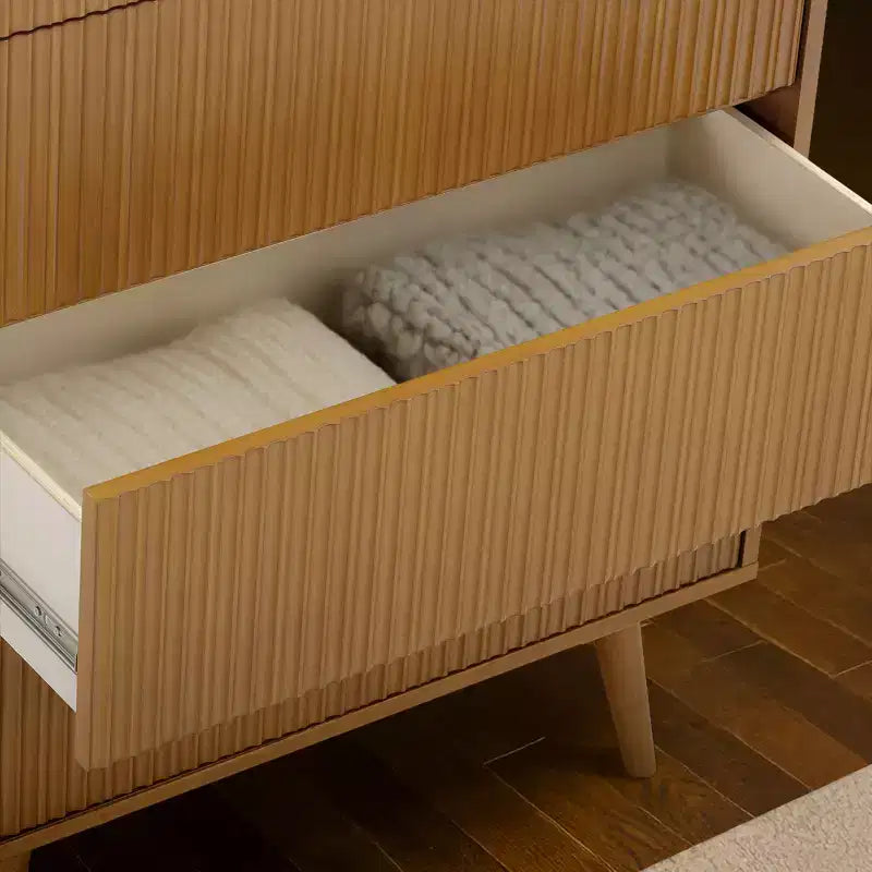 Cassettiera Moderna Bohemien a 4 Cassetti con Legno Massello e Frontali Scanalati
