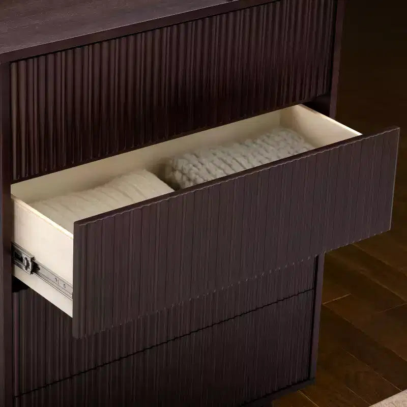 Cassettiera Moderna Bohemien a 4 Cassetti con Legno Massello e Frontali Scanalati