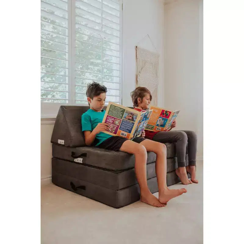 Divano e tappeto lounge per bambini