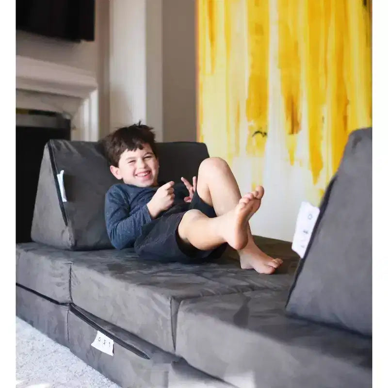 Divano e tappeto lounge per bambini